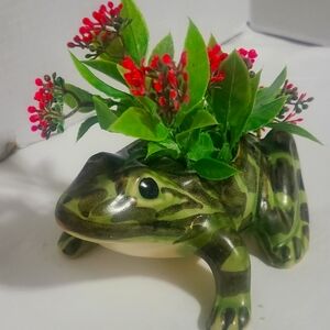 CERAMIC FROG PLANTER - WINDOW LEDGE SIZED